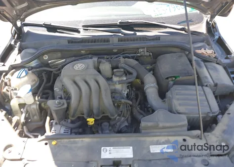 2015 Volkswagen Jetta 2.0L S z USA, uszkodzony, nr VIN 3VW2K7AJ3FM317437